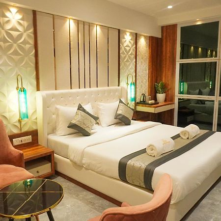 Hotel Spencer-Нави Мумбаи Экстерьер фото